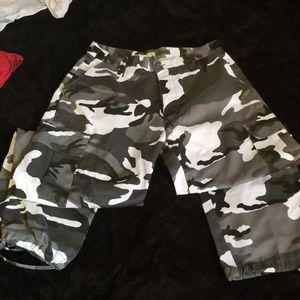 Mens Camo pants